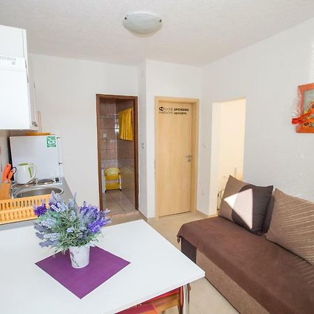 Apartmani Cindric Karlobag Zewnętrze zdjęcie