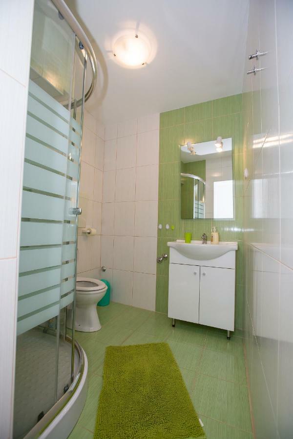 Apartmani Cindric Karlobag Zewnętrze zdjęcie