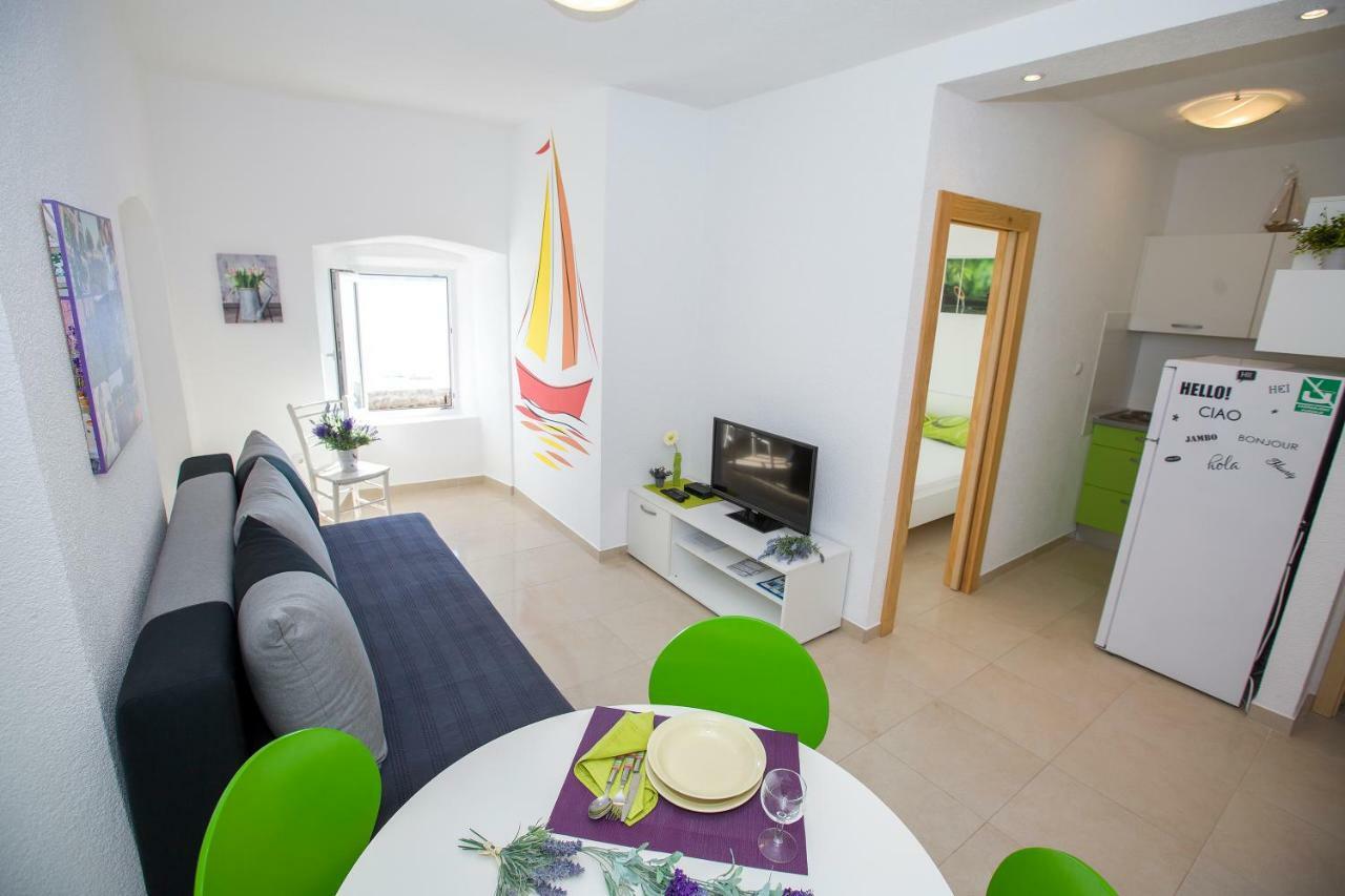 Apartmani Cindric Karlobag Zewnętrze zdjęcie