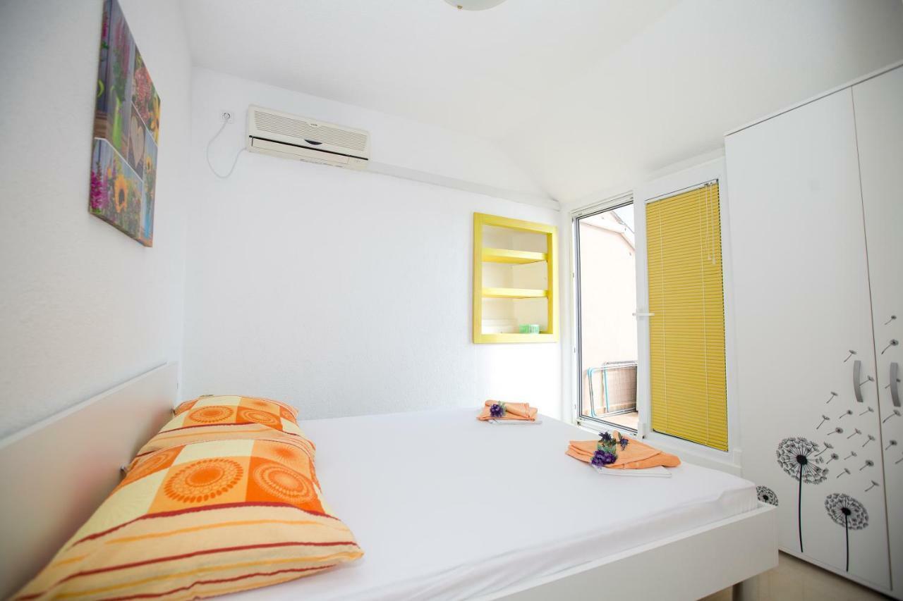 Apartmani Cindric Karlobag Zewnętrze zdjęcie
