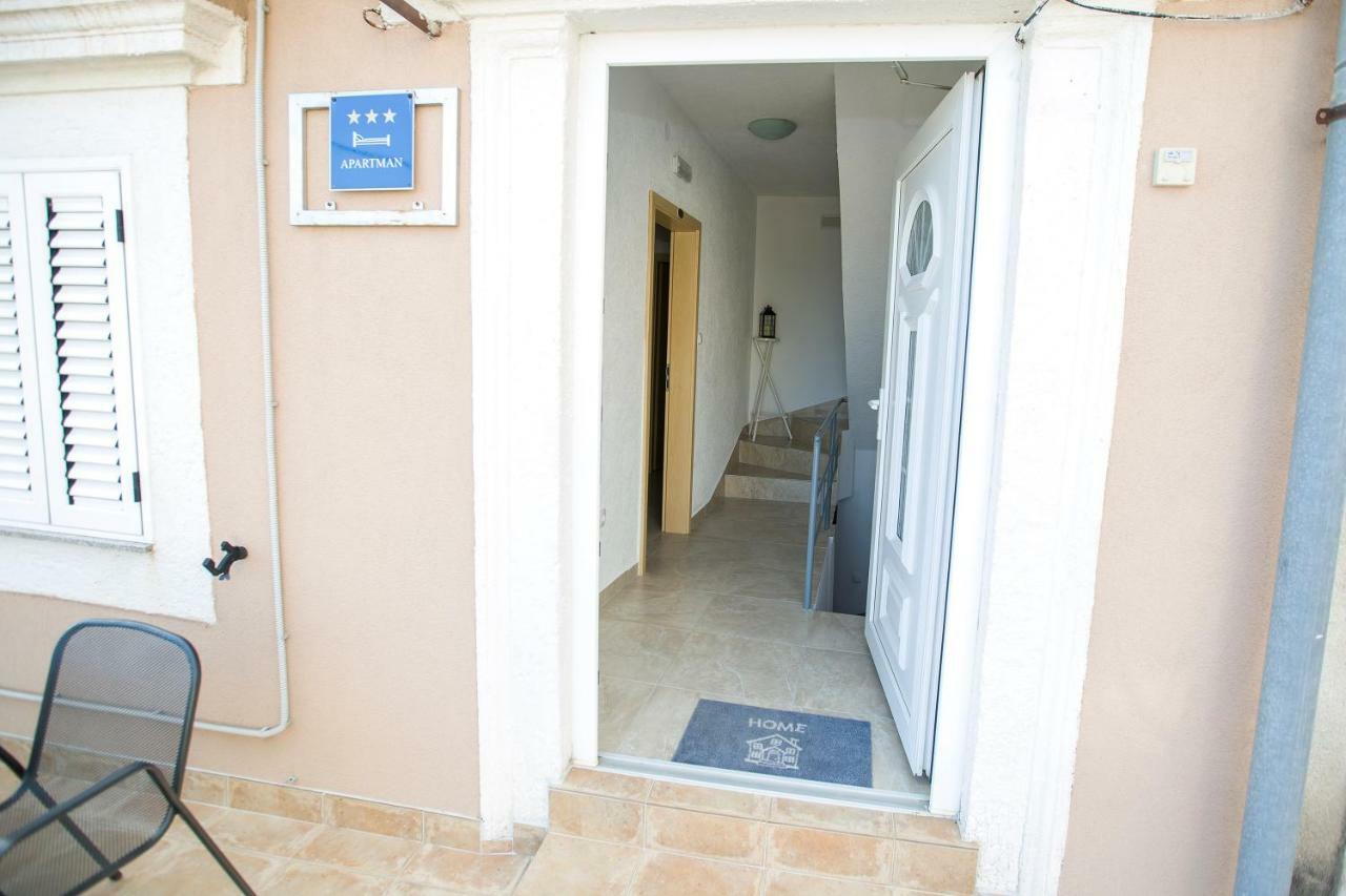 Apartmani Cindric Karlobag Zewnętrze zdjęcie